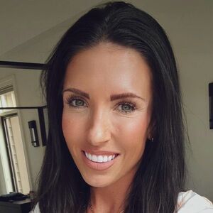 Meet your Posher, Liz